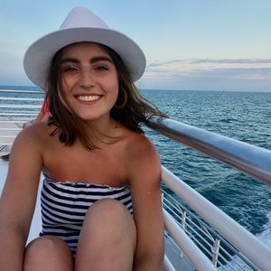 Meet your Posher, Natalia